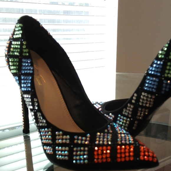 SHAYLA-58, BLACK PUMP, WITH BEJEWELED FAUX CRYSTAL - Picture 2 of 8
